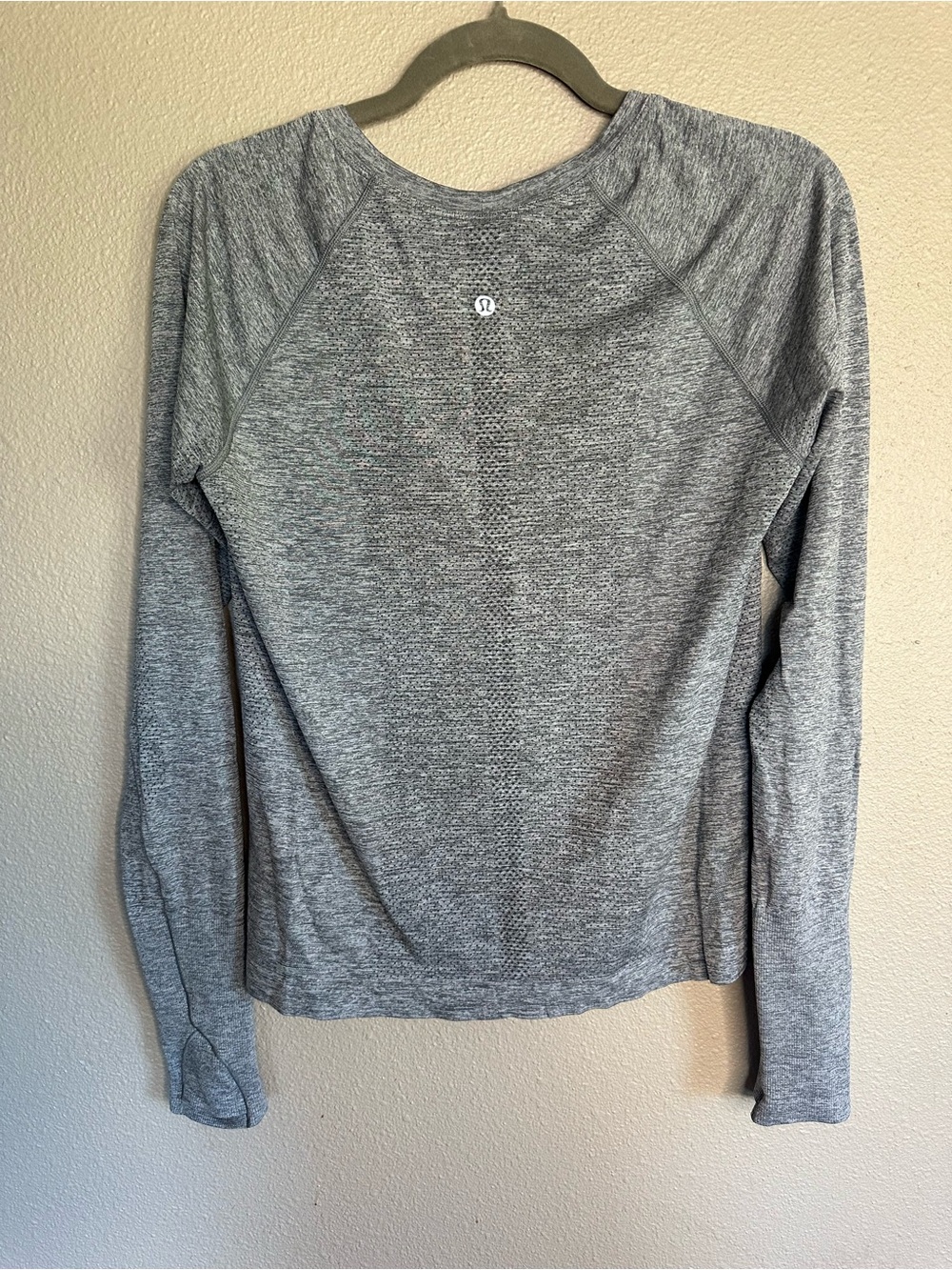 Lululemon Swiftly Tech - Picture 2 of 3